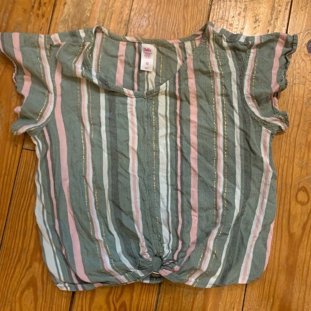 Girls size 12, justice brand, shirt sleeve top